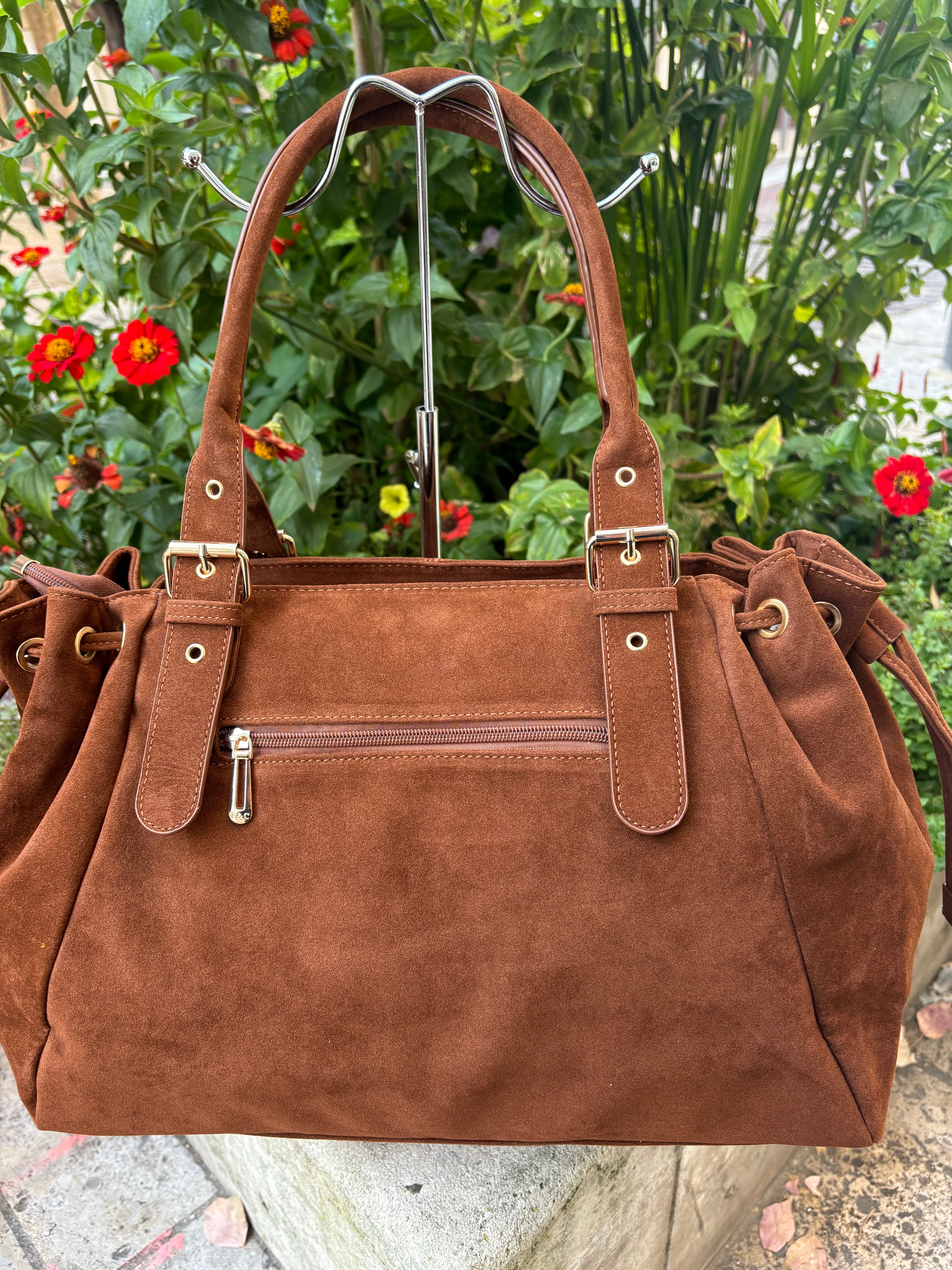 Sac à main Garance en suédine camel - Flora & Co Paris